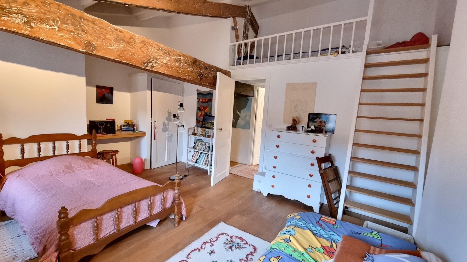chambre d enfants maison Hôtel particulier viager occupé riom 63200