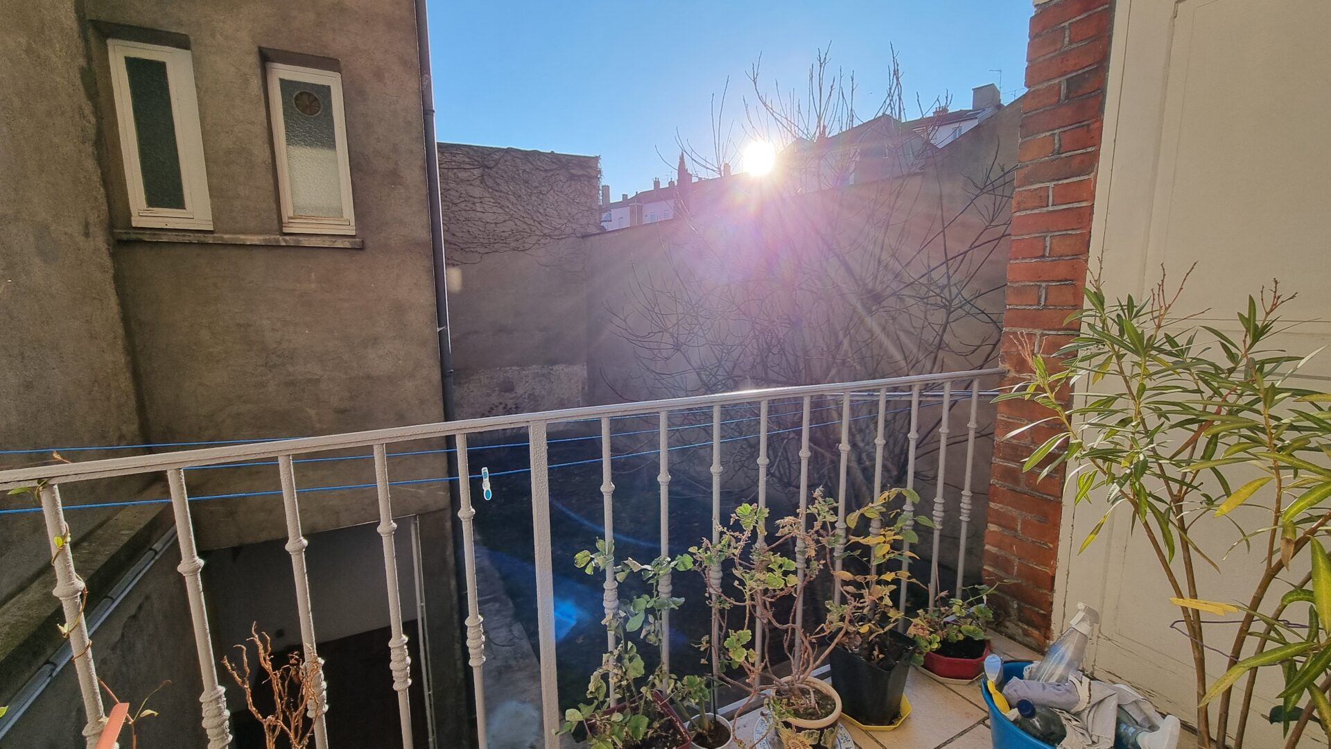 Balcon cuisine appartement rdc viager occupé Roanne Univers Viager centre france imbert nicolas torrisani jérémie