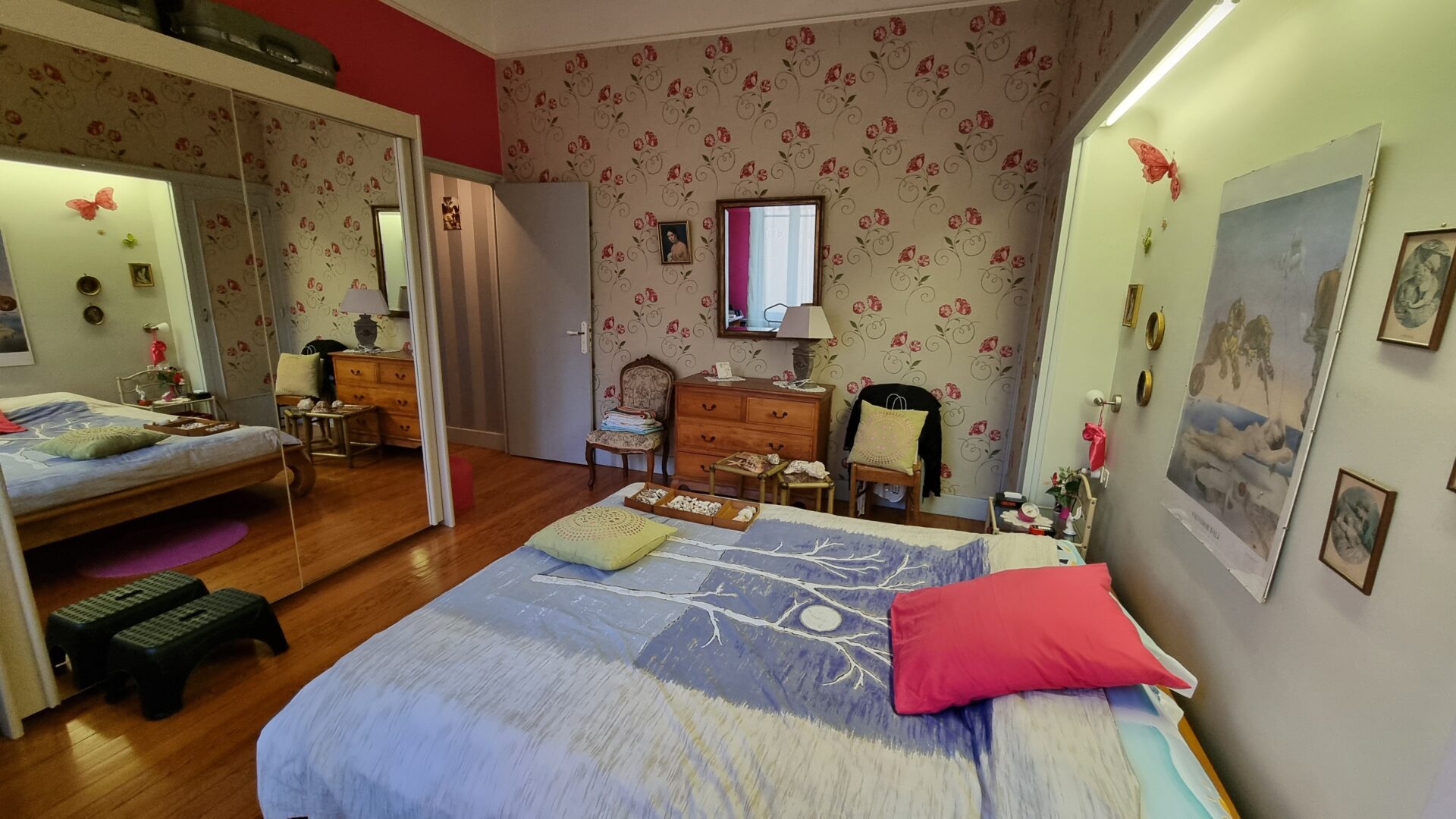 chambre principale vue porte appartement rdc viager occupé Roanne Univers Viager centre france imbert nicolas torrisani jérémie