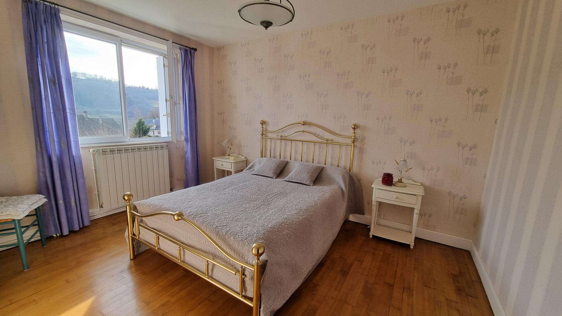Chambre Etage Saint Martin Valmeroux Maison Viager occupé
