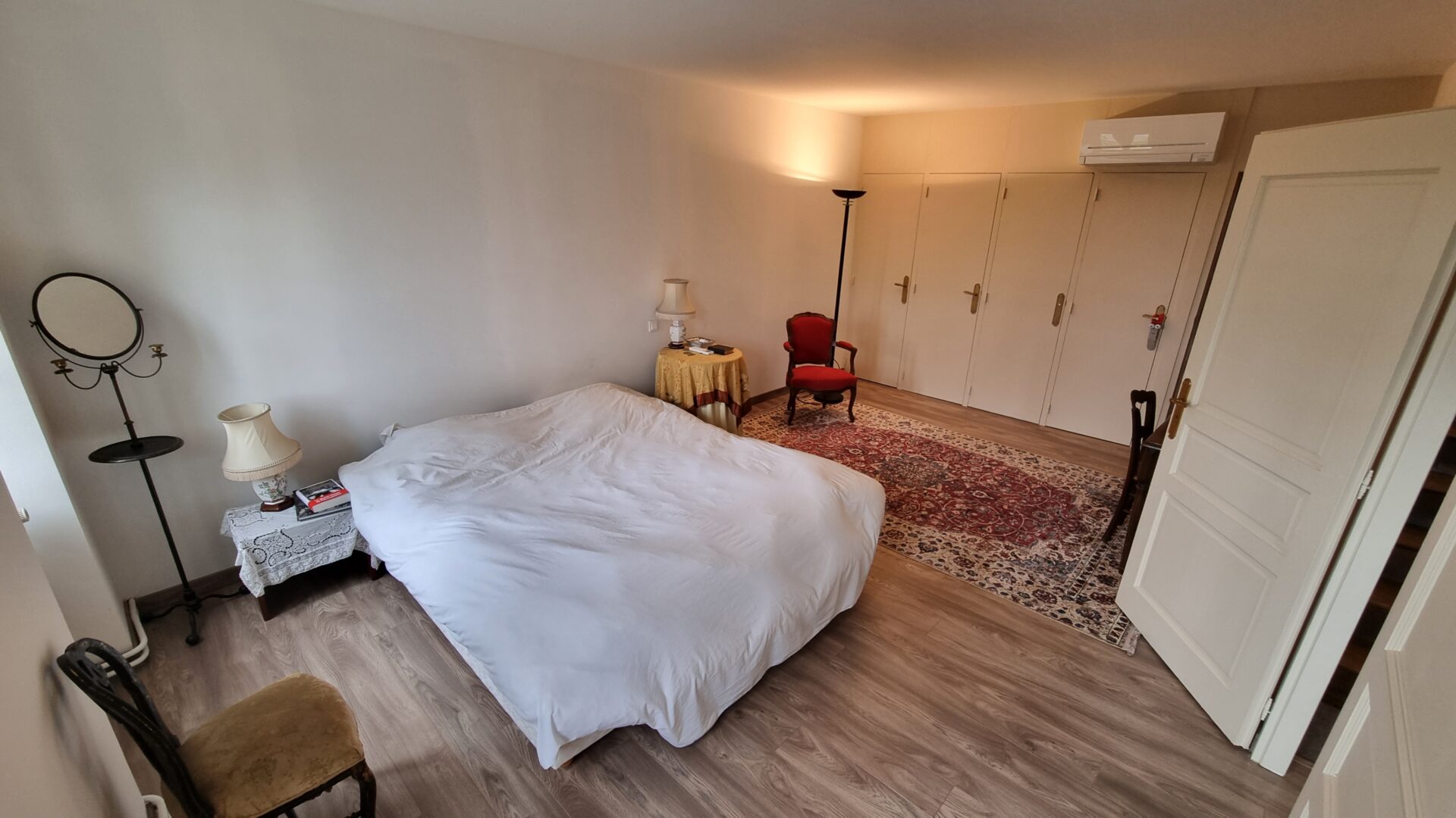 chambre avec climatisation donnant sur salle de bains Maison vente à termes occupé vente gr