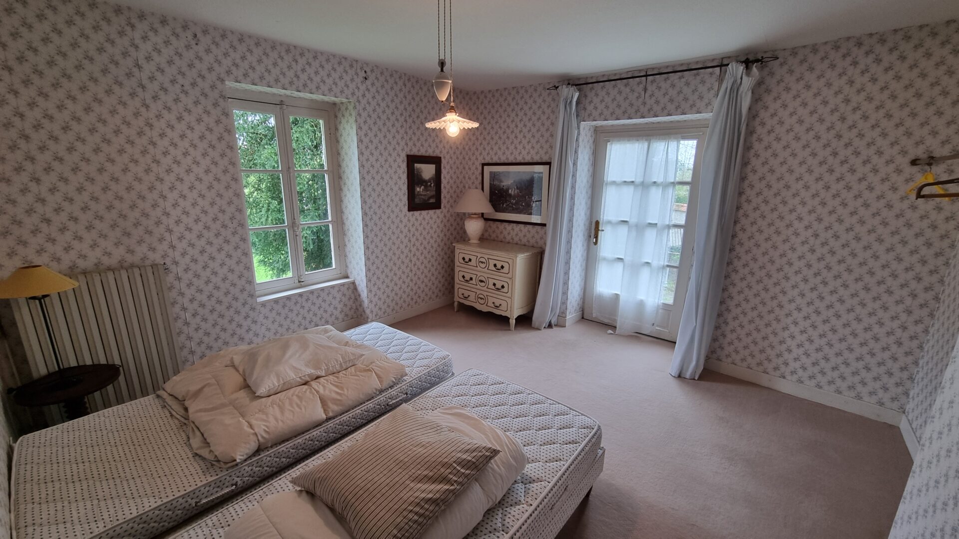 chambre acces extérieur Saint maurice pres pionsat 63330