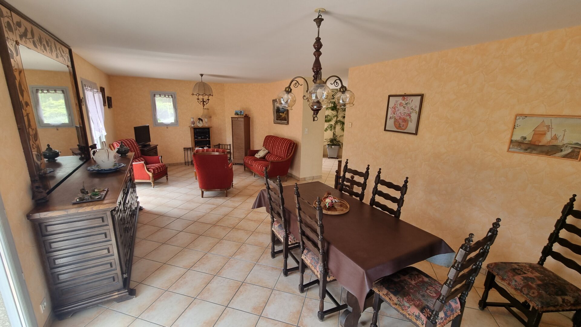 salle à manger salon maison viager occupé Chaptuzat