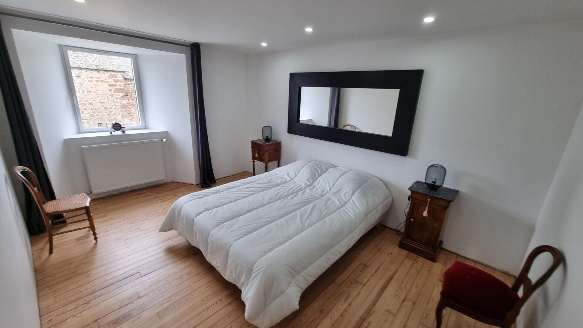 chambre 2 Maison viager occupé neuveglise sur truyere 15260.