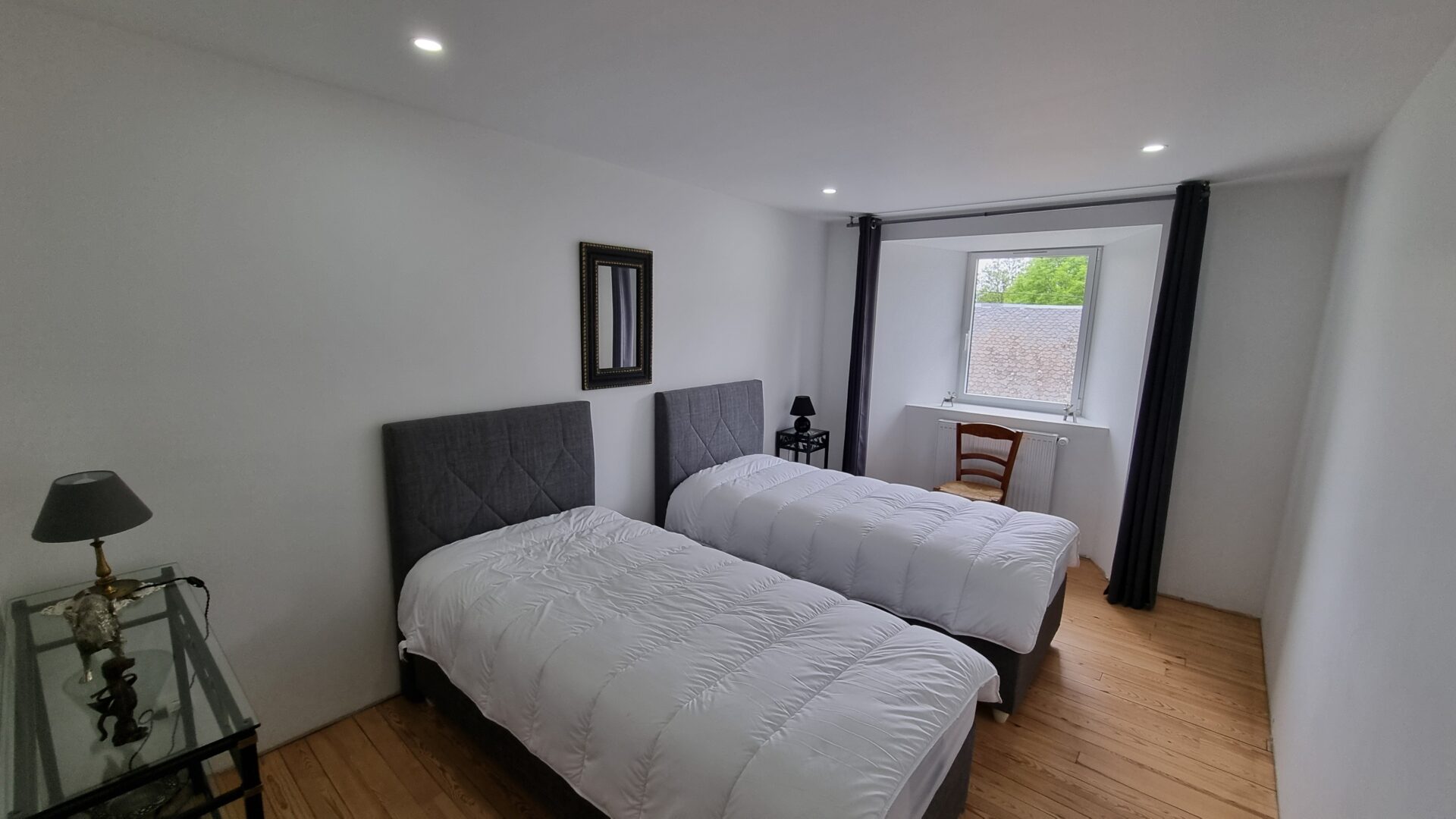 chambre 4 Maison viager occupé neuveglise sur truyere 15260.
