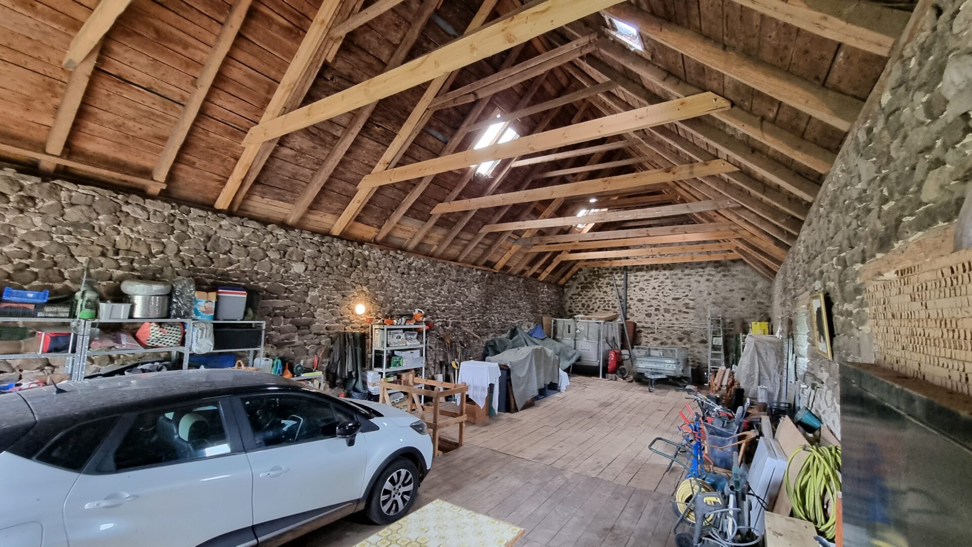grange Maison viager occupé neuveglise sur truyere 15260.