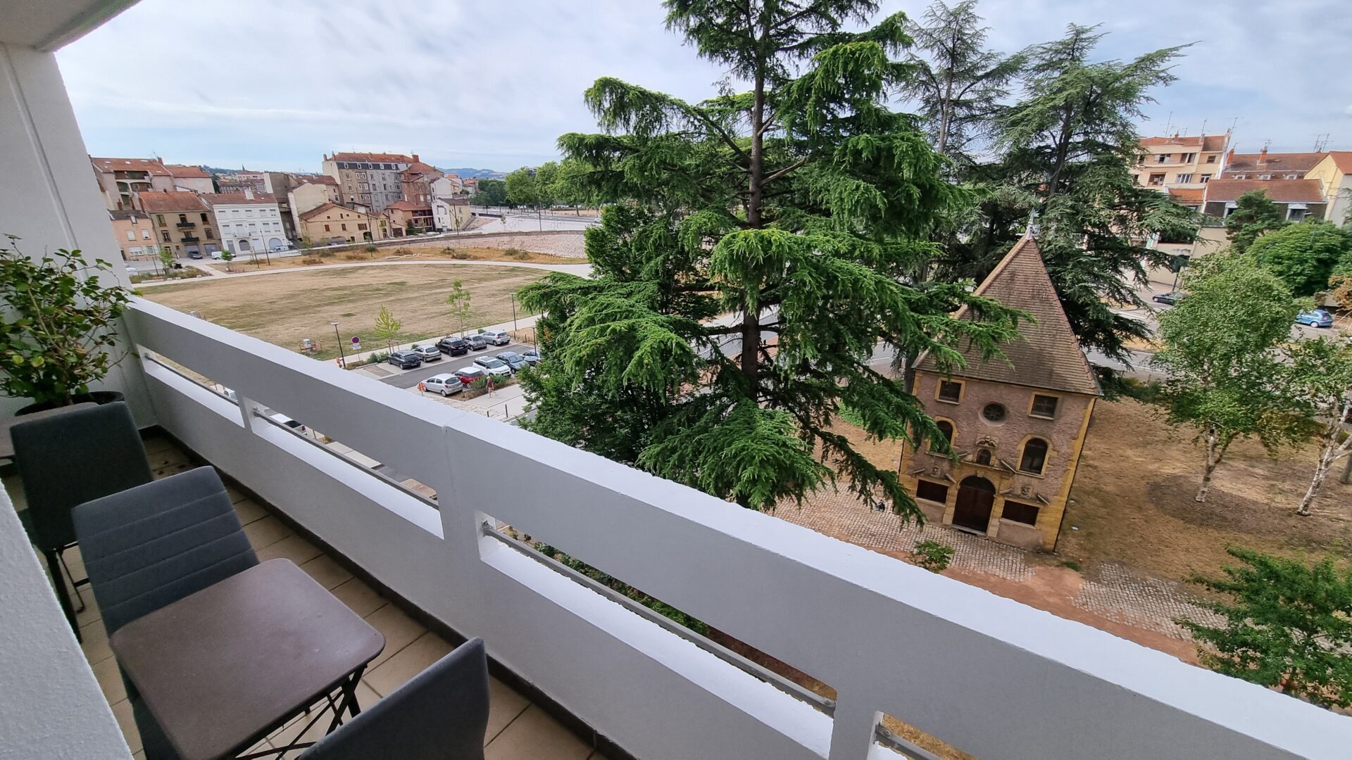 Balcon appartement viager occupé Roanne La Chapelle