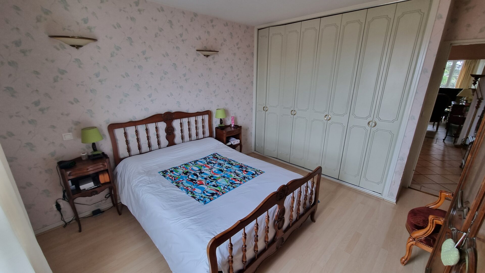Chambre 1 appartement viager occupé Roanne La Chapelle