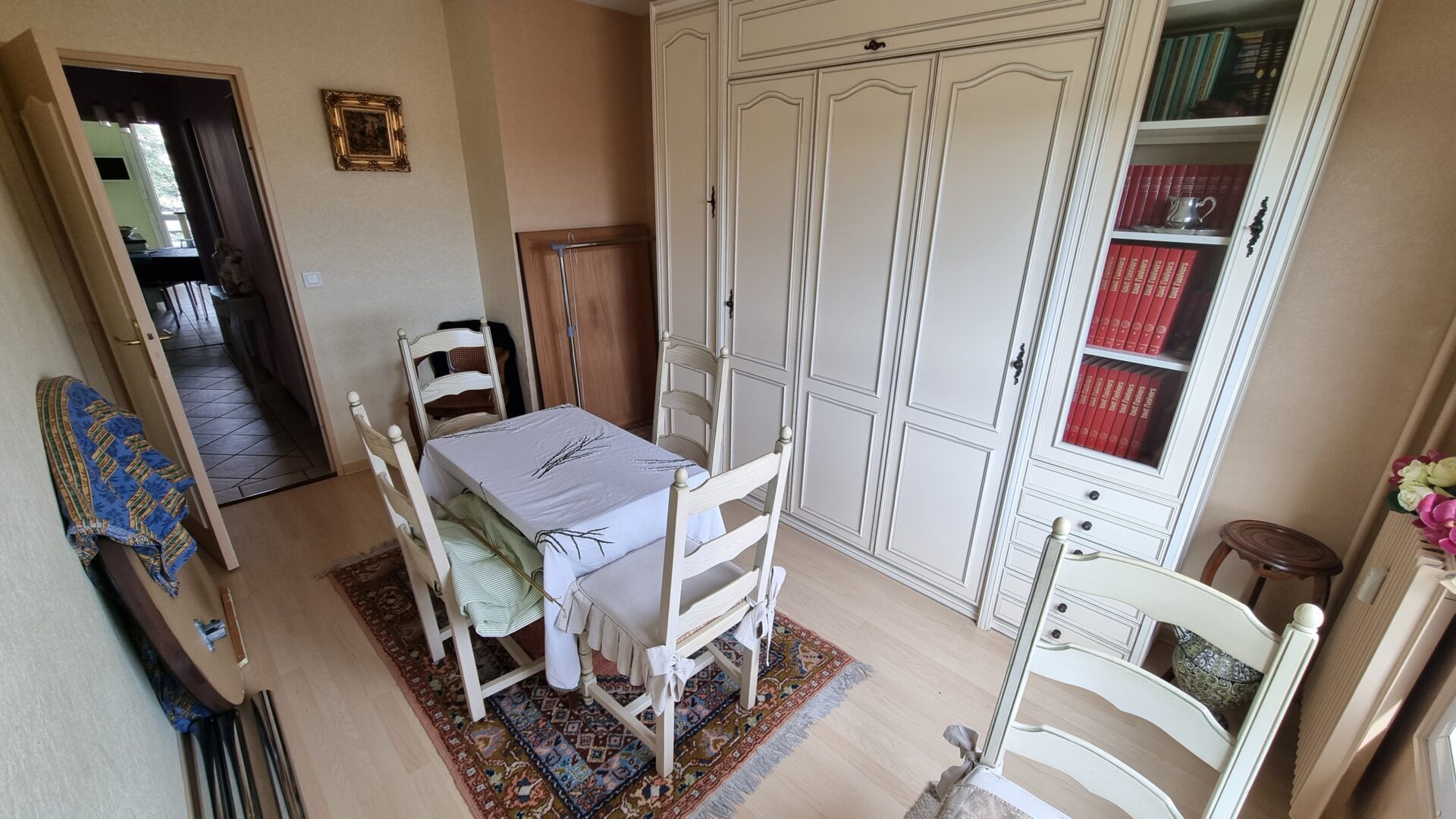Chambre 4 appartement viager occupé Roanne La Chapelle
