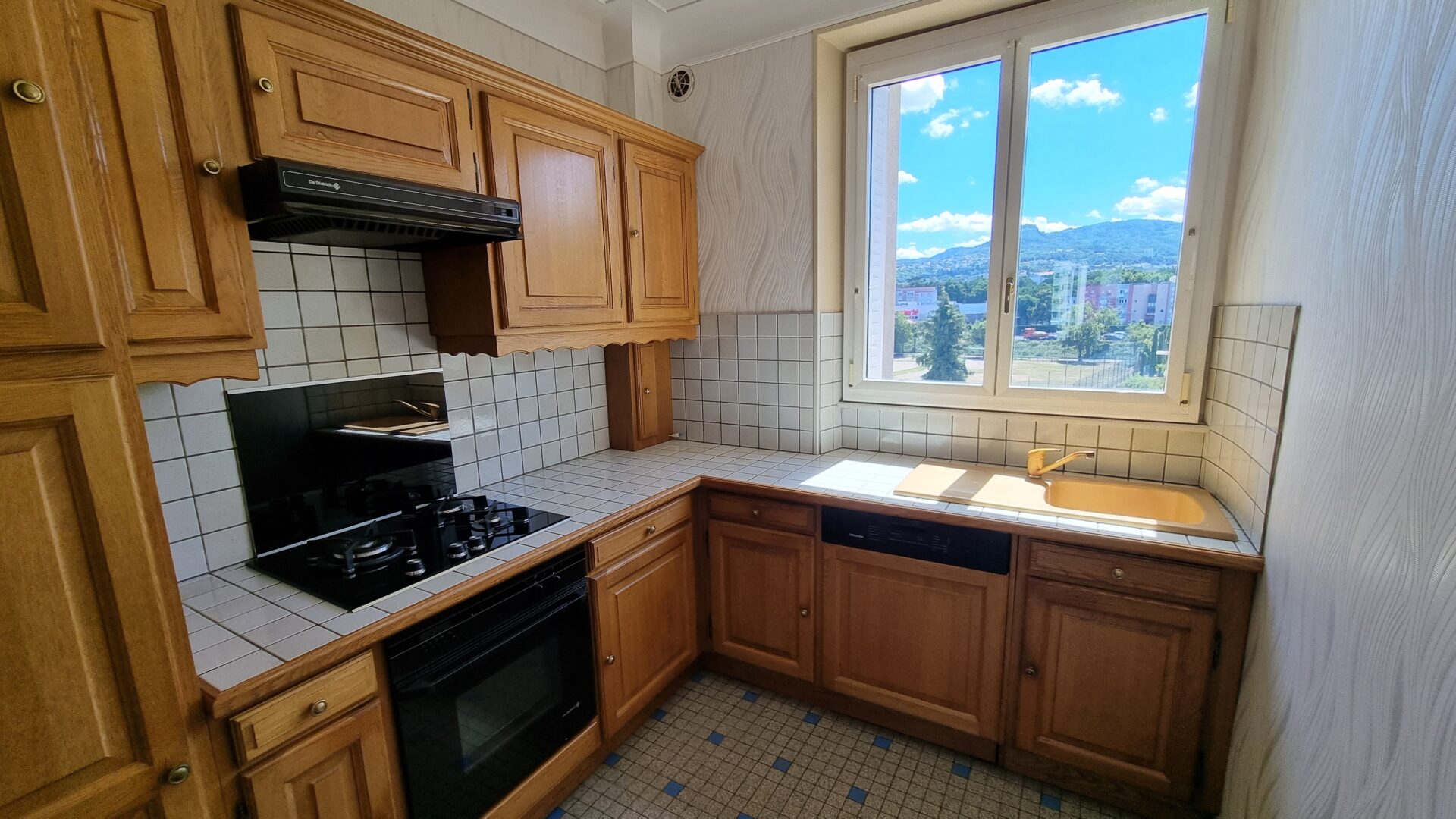 Cuisine appartement viager libre clermont ferrand