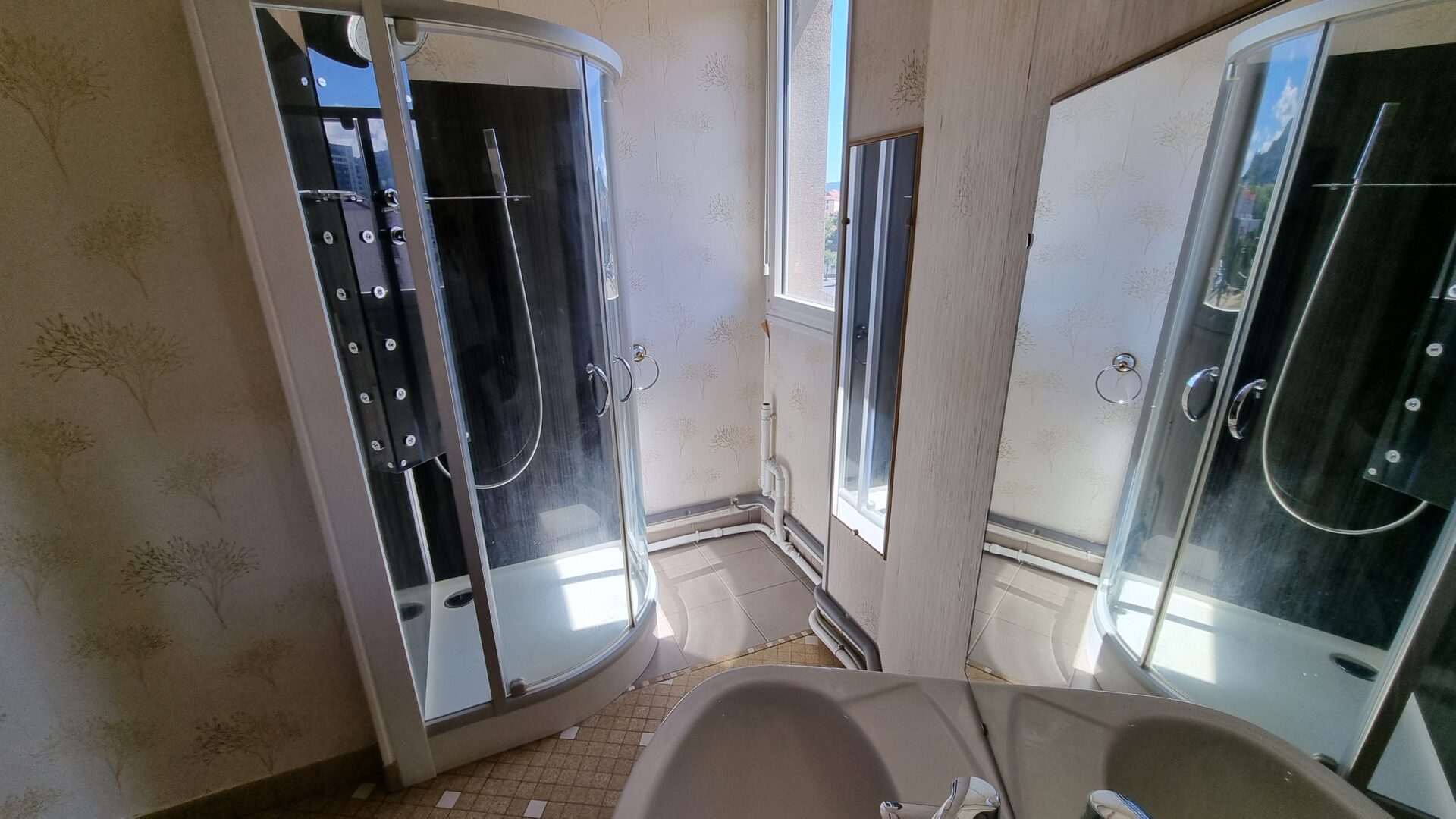 salle d eau appartement viager libre clermont ferrand