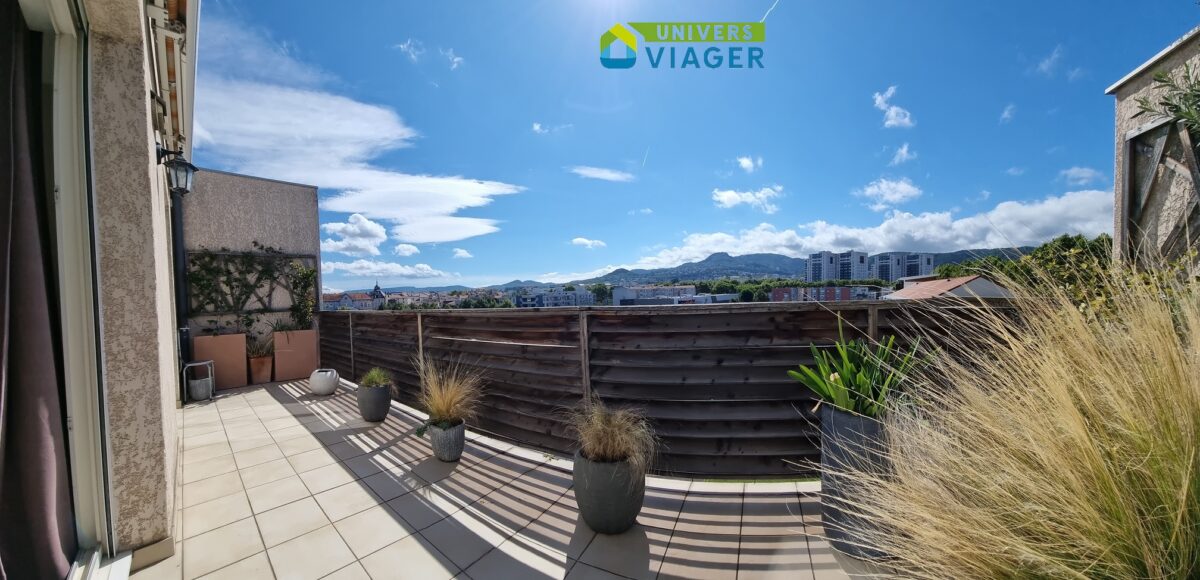 Couverture terrasse derniere etage appartement viager occupé clermont ferrand