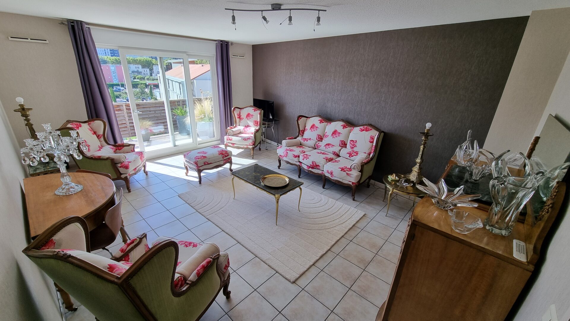 salon derniere etage appartement viager occupé clermont ferrand