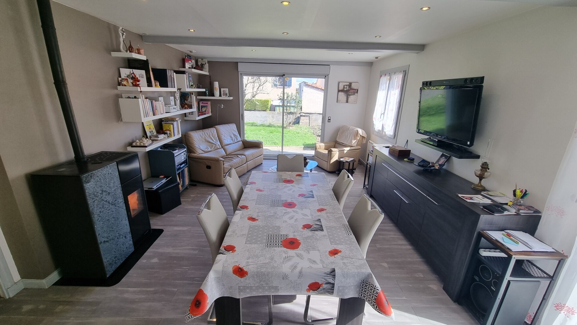 salle a manger salon Maison viager occupé Malintrat 63510