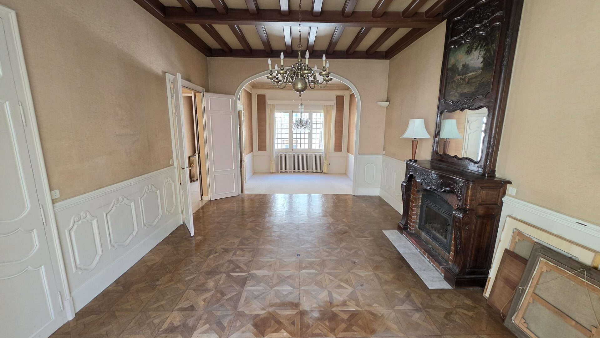 salle à manger cheminée Maison viager libre Vichy 03200