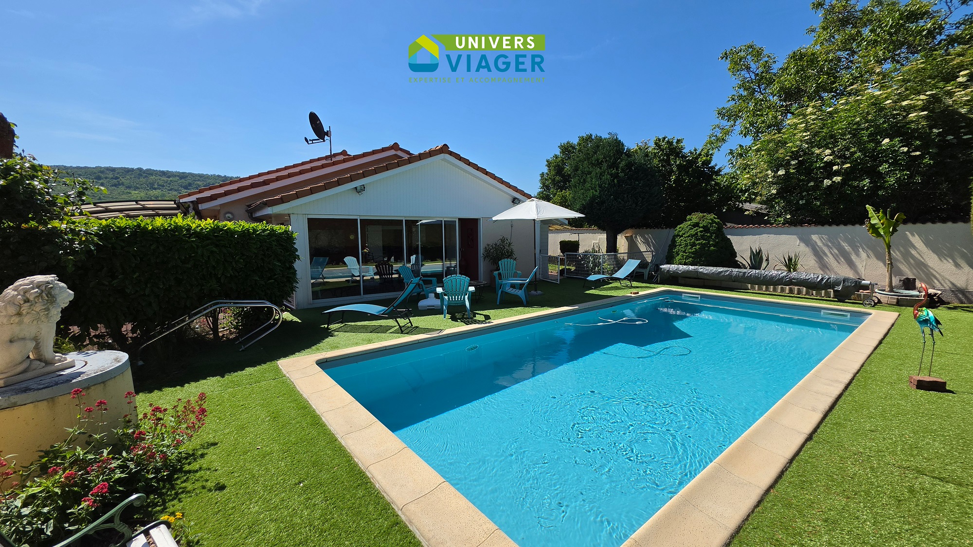 photo couverture piscine Maison viager occupe Menetrol 63200