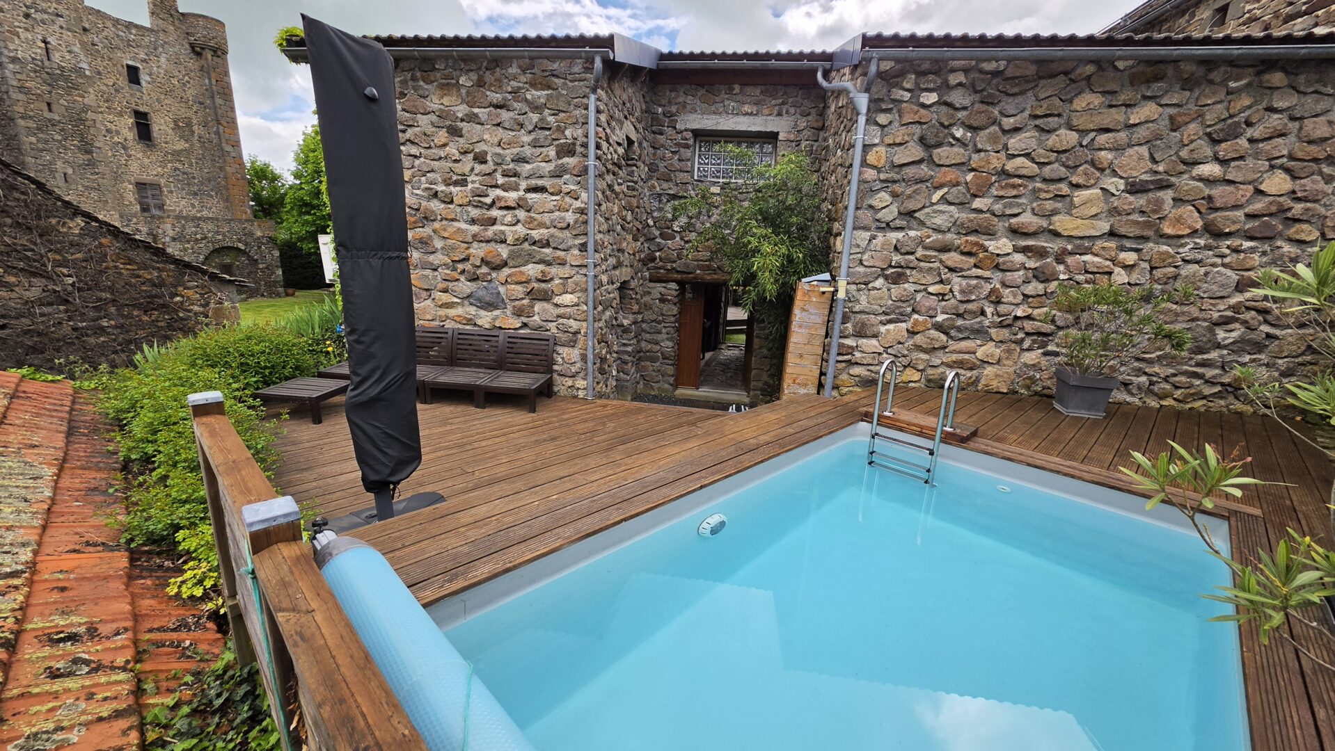 piscine chateau Maison viager occupé Saint Diery 63320