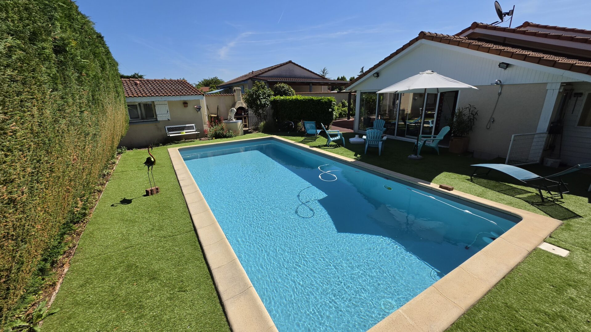 piscine veranda Maison viager occupe Menetrol 63200
