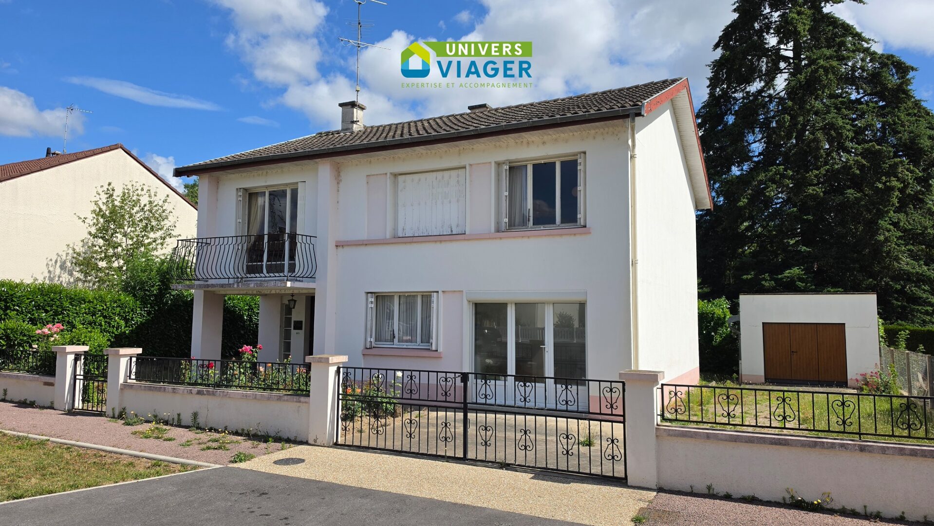 Facade Maison Viager occupé Lavault Saint Anne 03100