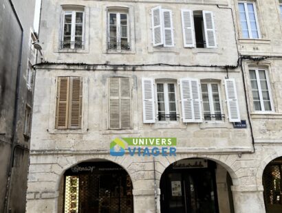 Immeuble en vente à terme libre à La Rochelle, rue des merciers Charente-Maritime
