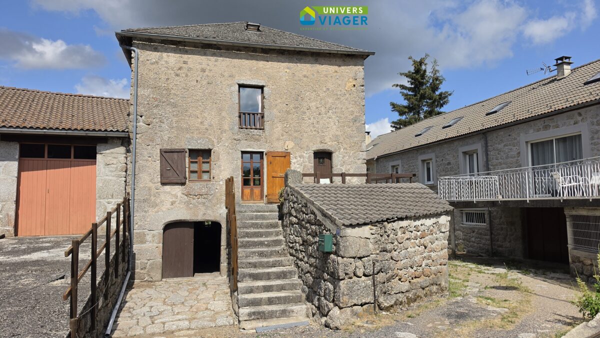 Facade Maison Viager occupé CHAUDEYRAC 48170