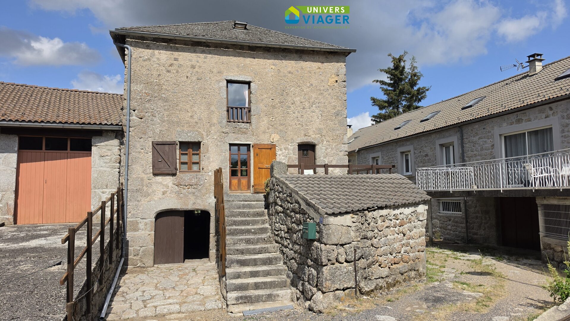 Facade Maison Viager occupé CHAUDEYRAC 48170