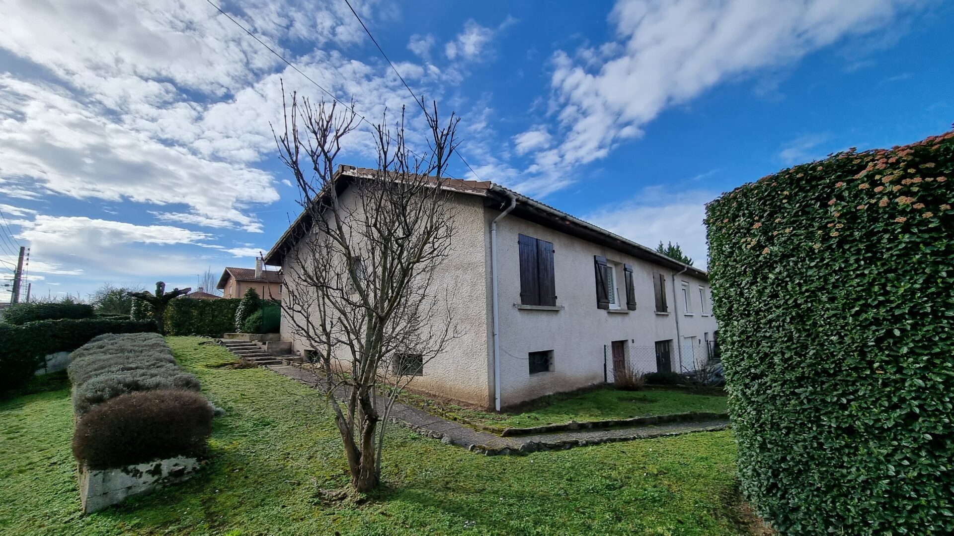 Devant maison viager occupé Roanne 42300
