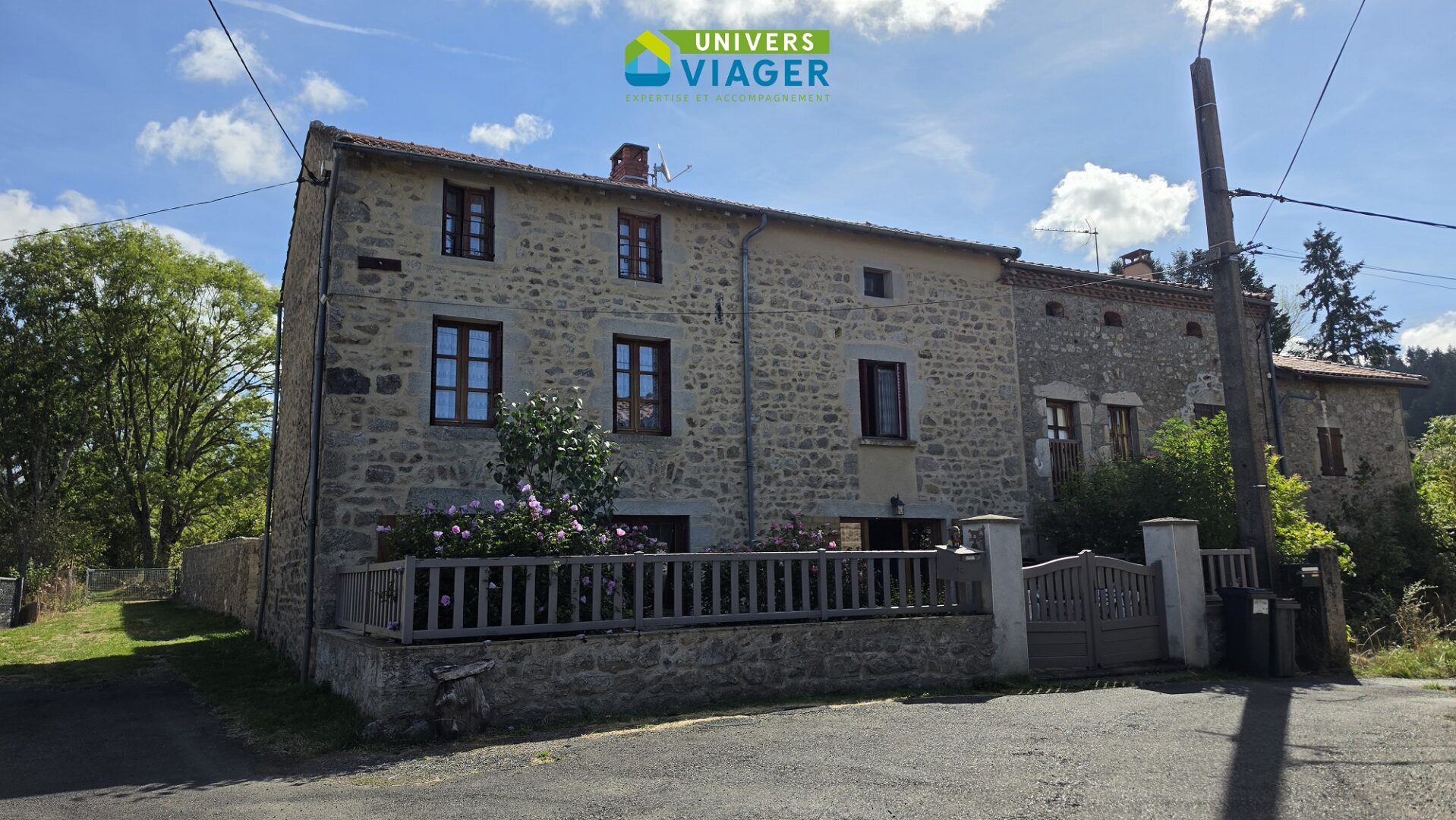 Facade couverture Maison viager occupé le vernet 63580