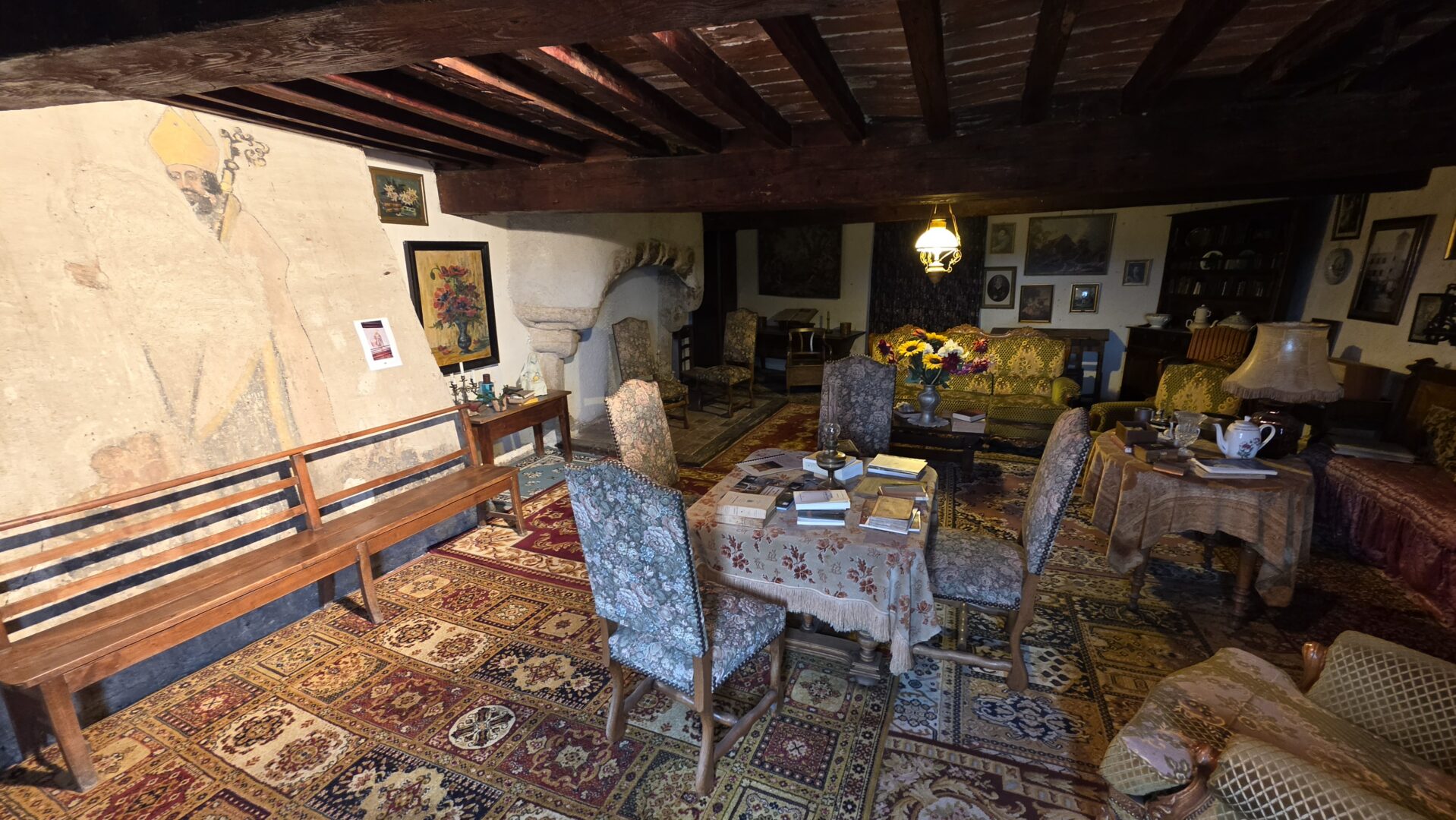 salon fresque Maison viager occupé Saint haon le chatel 42370