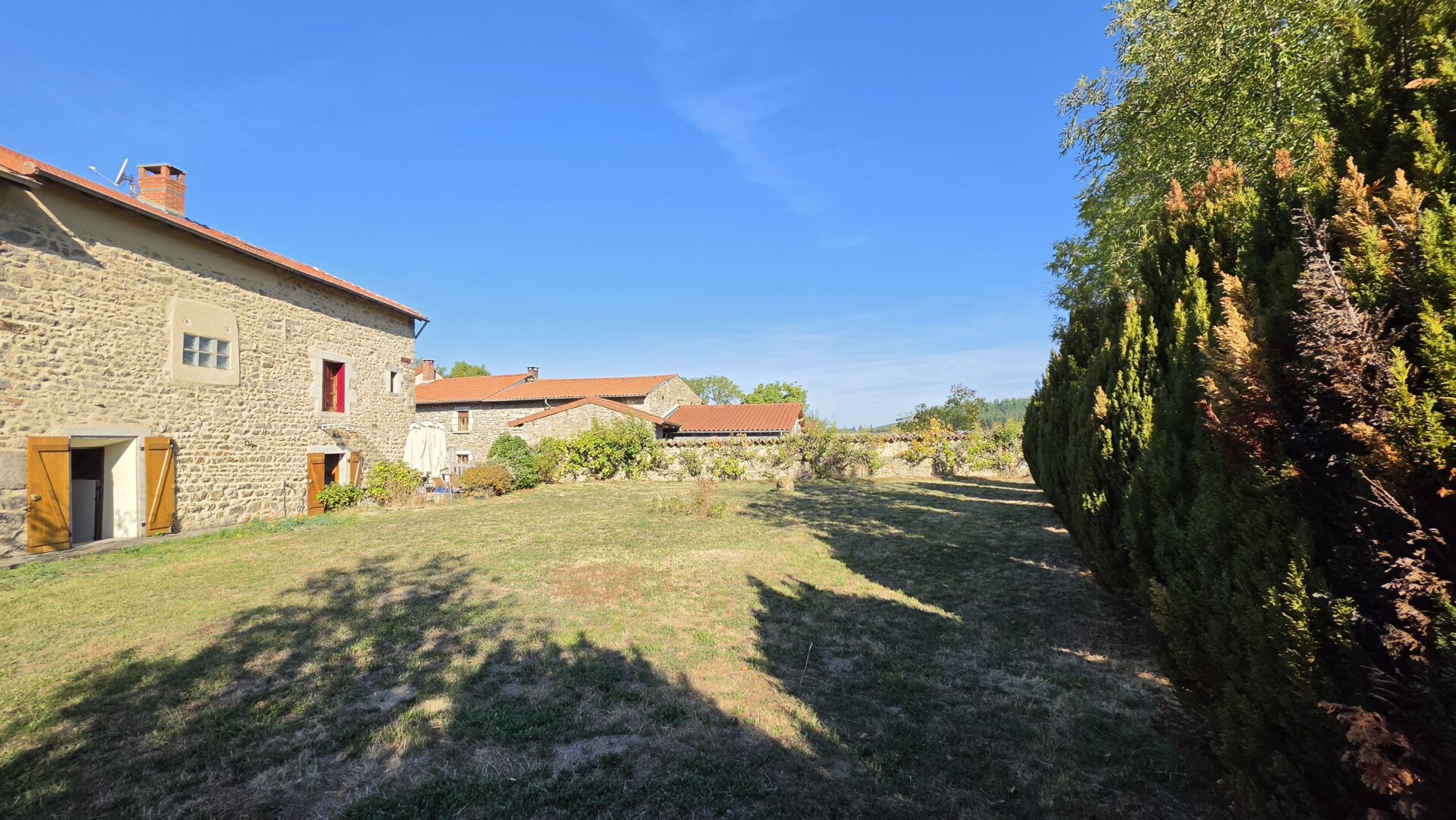 terrain arrière Maison viager occupé le vernet 63580